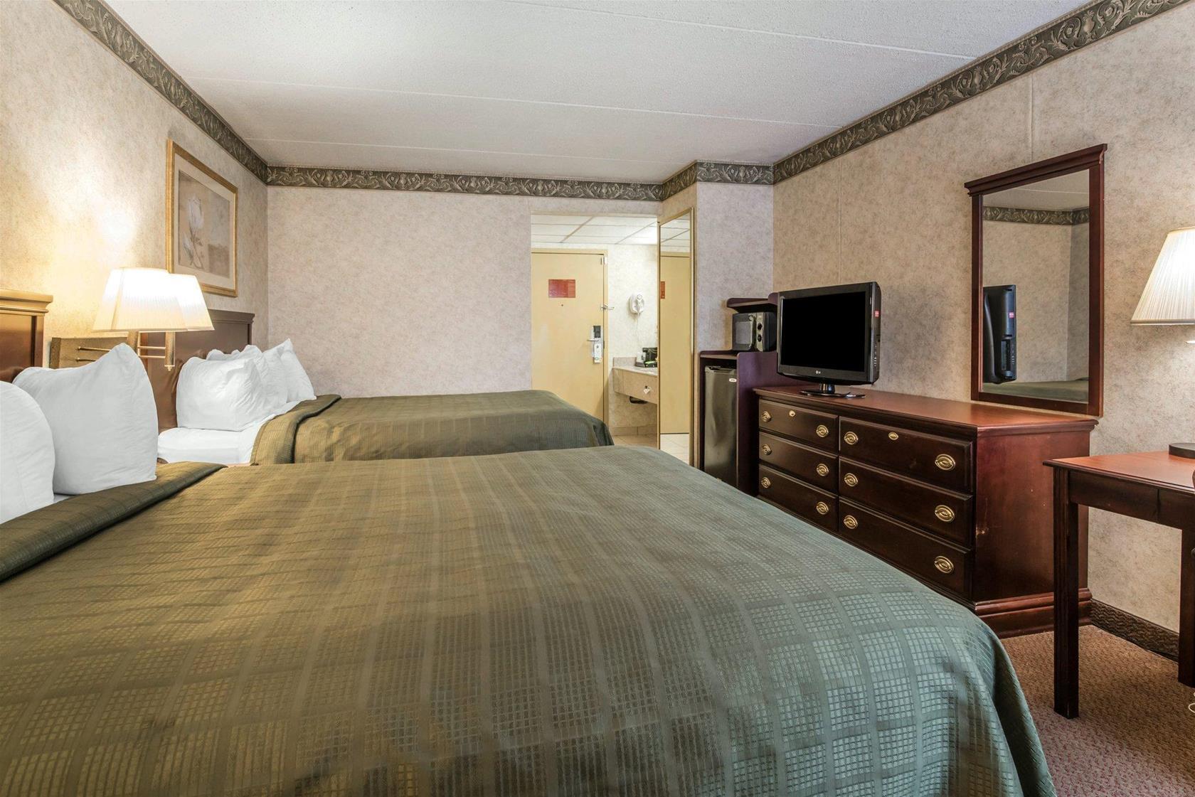 Comfort Inn & Suites Liverpool - Syracuse North Екстериор снимка