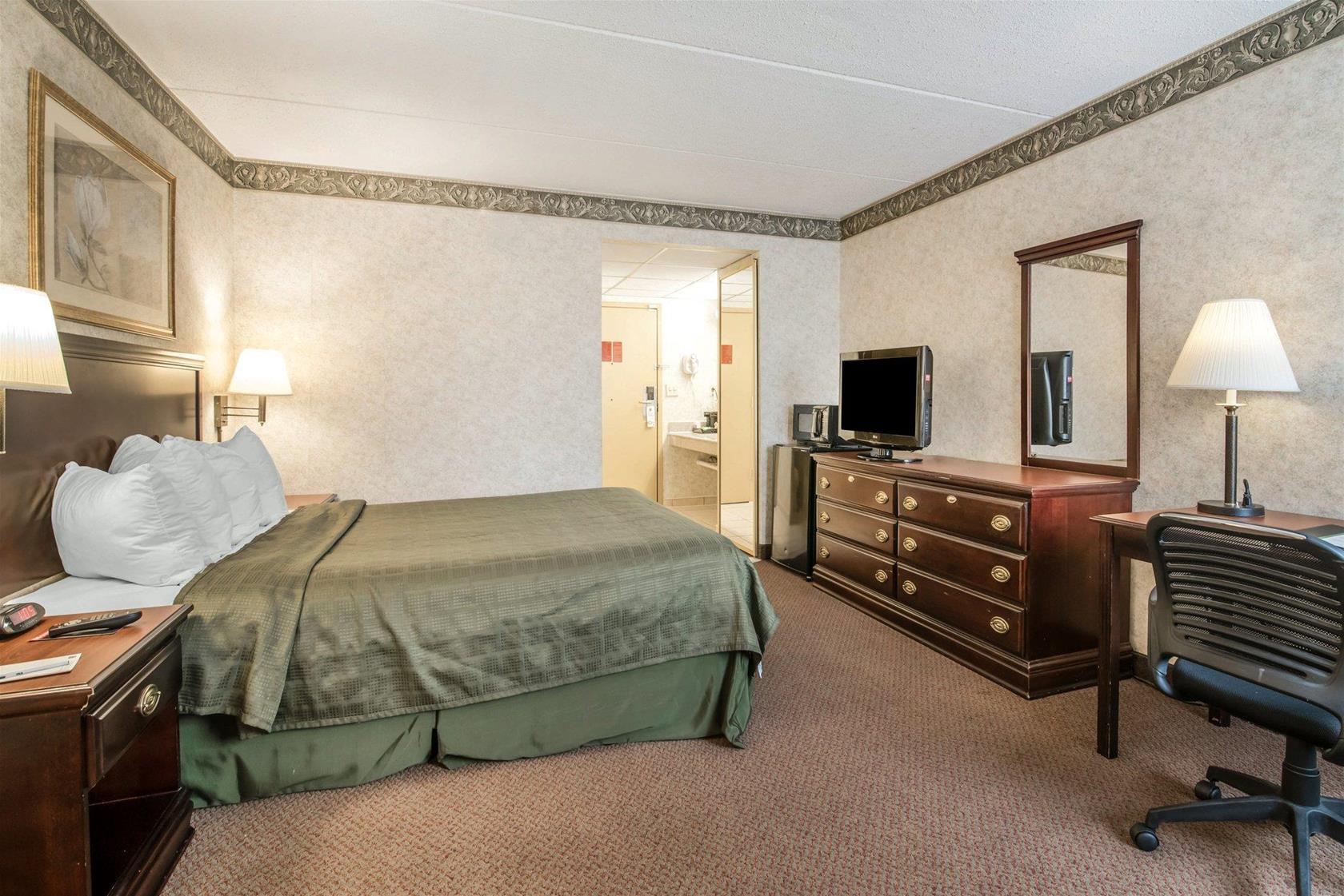 Comfort Inn & Suites Liverpool - Syracuse North Екстериор снимка