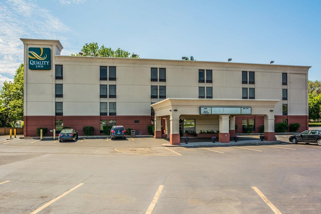 Comfort Inn & Suites Liverpool - Syracuse North Екстериор снимка