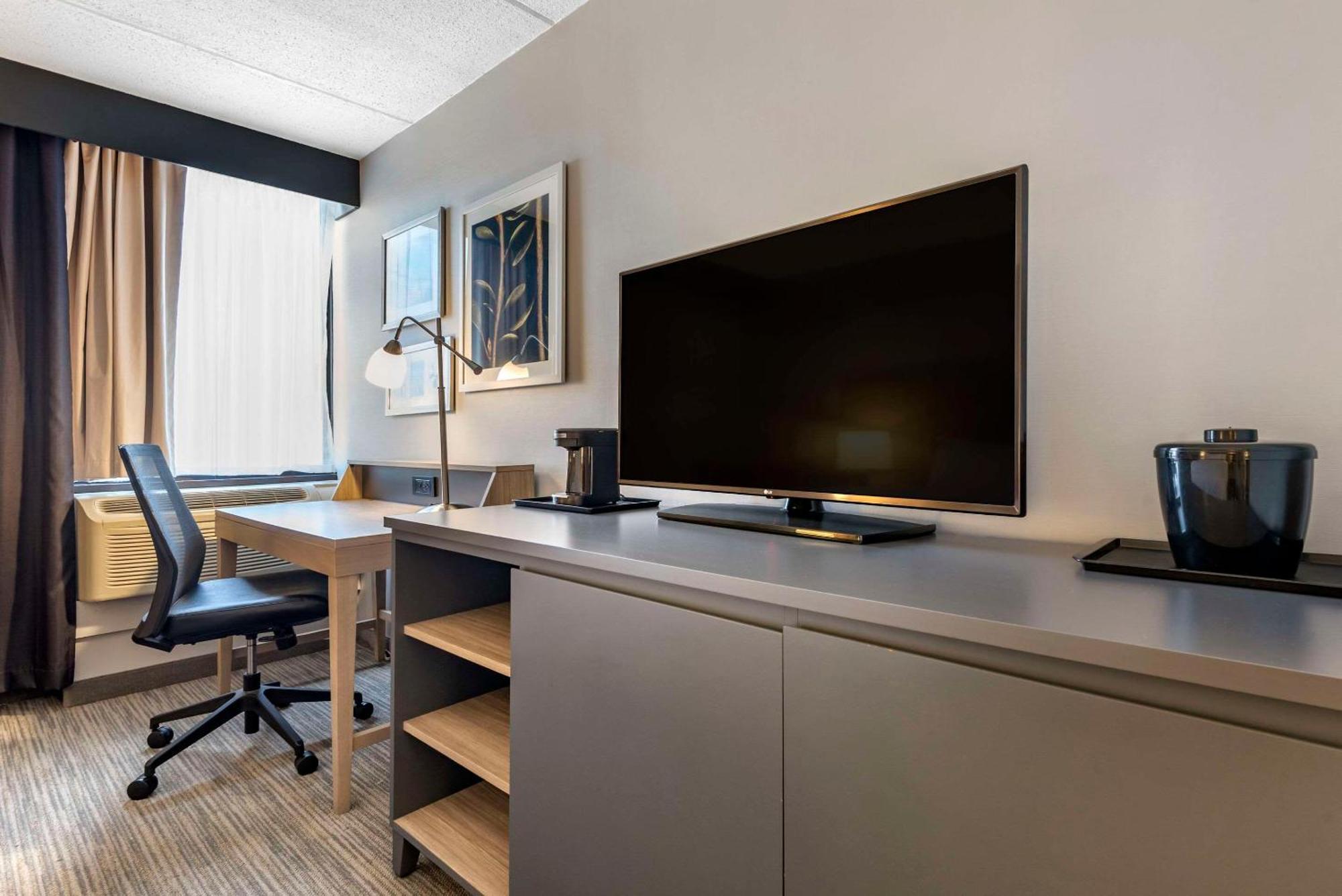 Comfort Inn & Suites Liverpool - Syracuse North Екстериор снимка