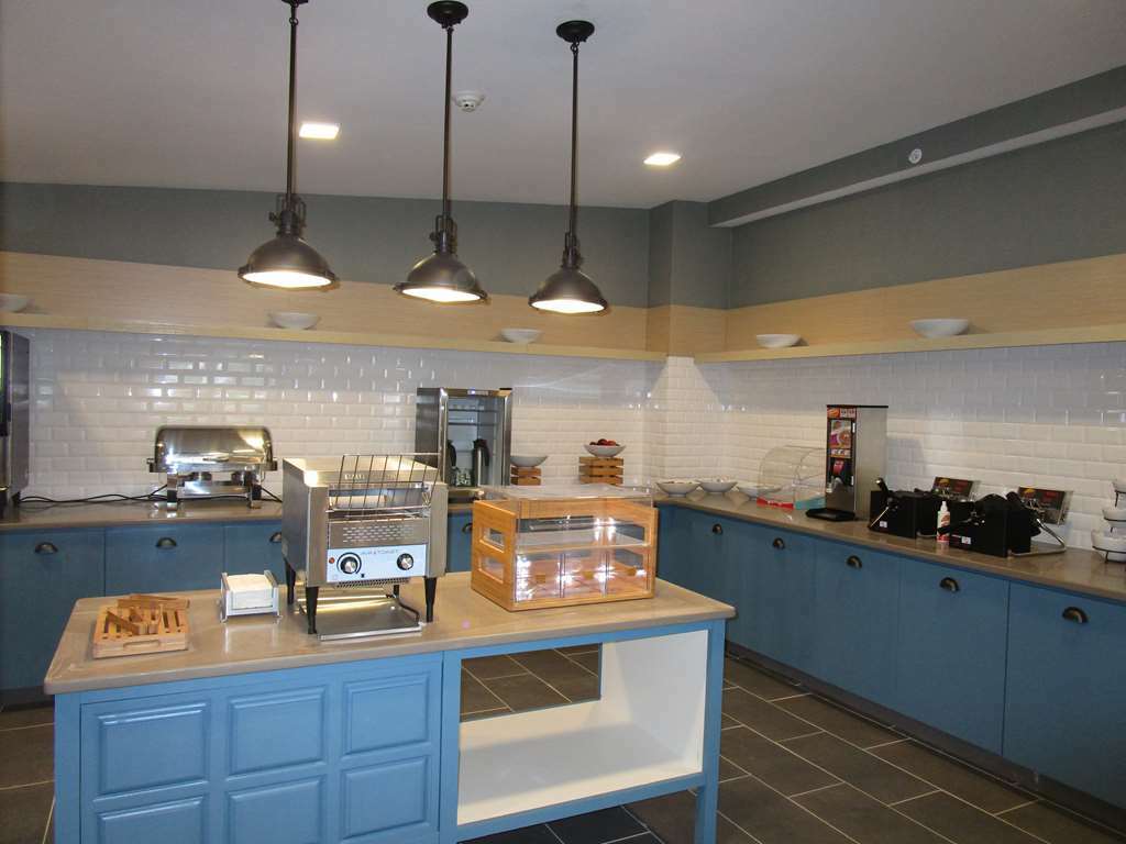 Comfort Inn & Suites Liverpool - Syracuse North Ресторант снимка