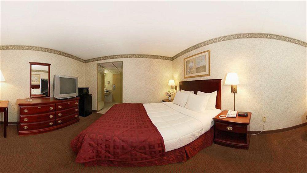 Comfort Inn & Suites Liverpool - Syracuse North Екстериор снимка